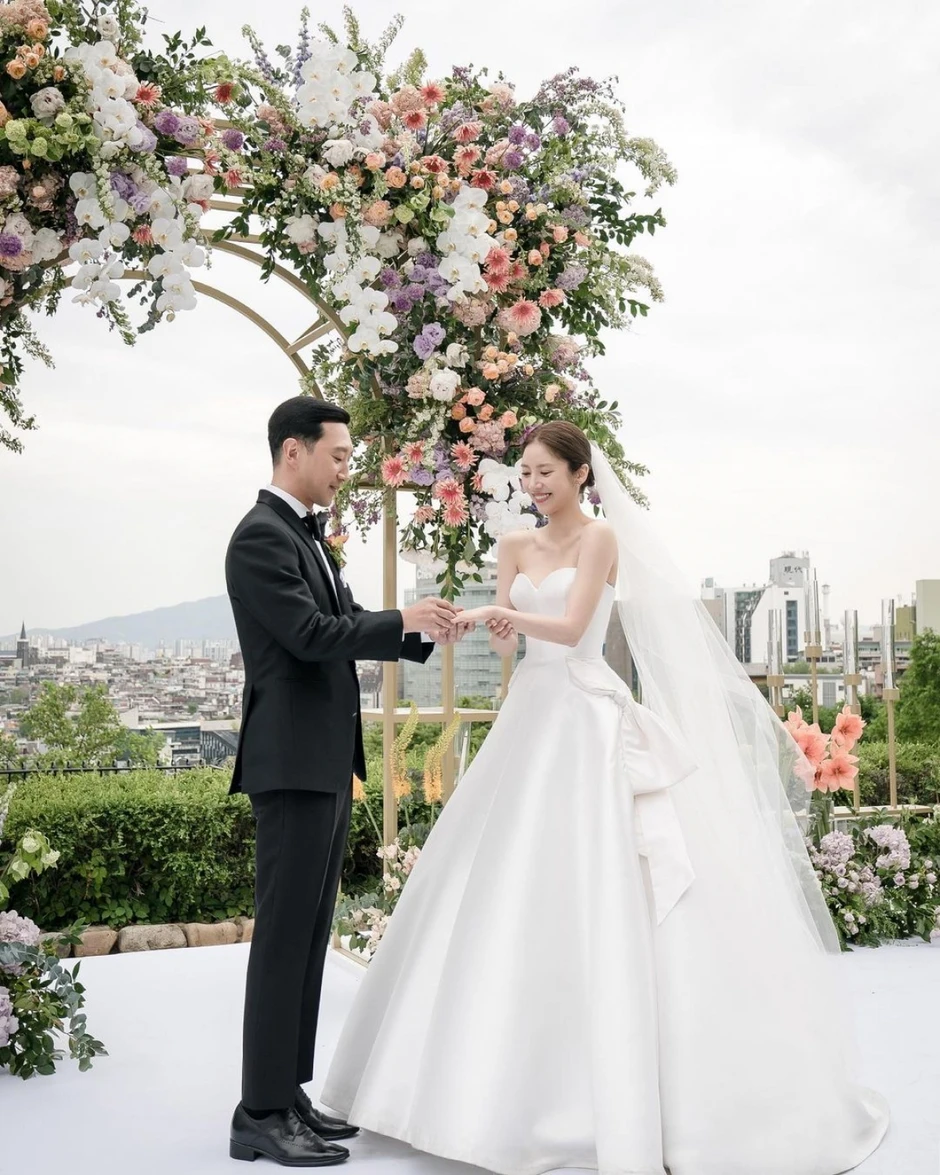 Son Dam Bi bị cạo trắng đầu vì quá đẹp Son Dam Bi bị cạo trắng đầu vì quá đẹp