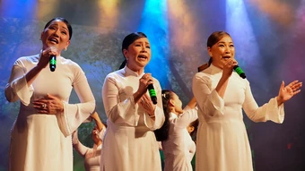 Tam ca Áo Trắng: Một thời để nhớ