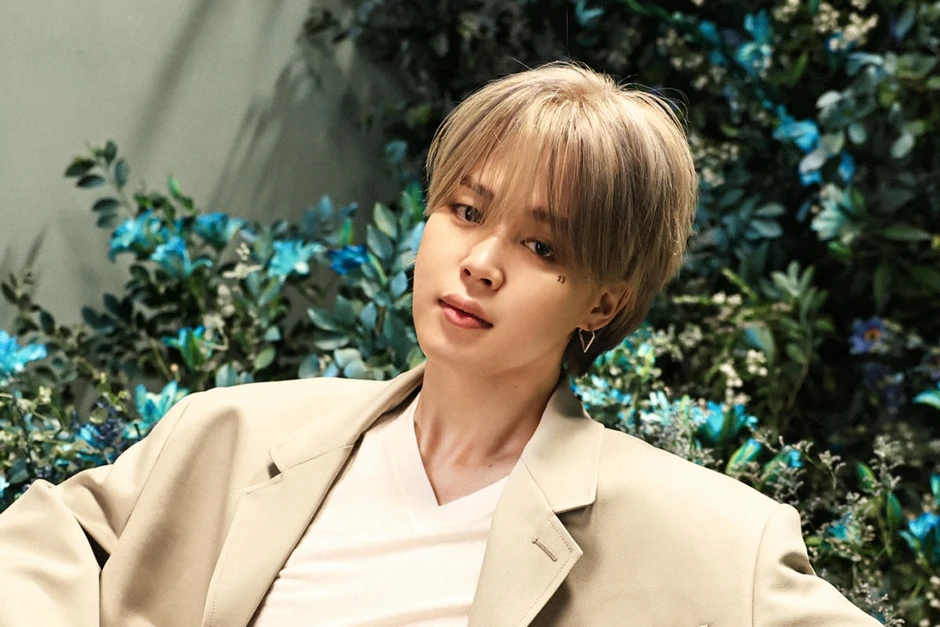 Thành viên BTS gây tranh cãi vì khạc nhổ, văng tục giữa concert Thành viên BTS gây tranh cãi vì khạc nhổ, văng tục giữa concert