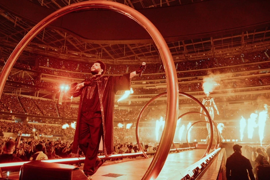 The Weeknd đang khiến Việt Nam nổi bão The Weeknd đang khiến Việt Nam nổi bão
