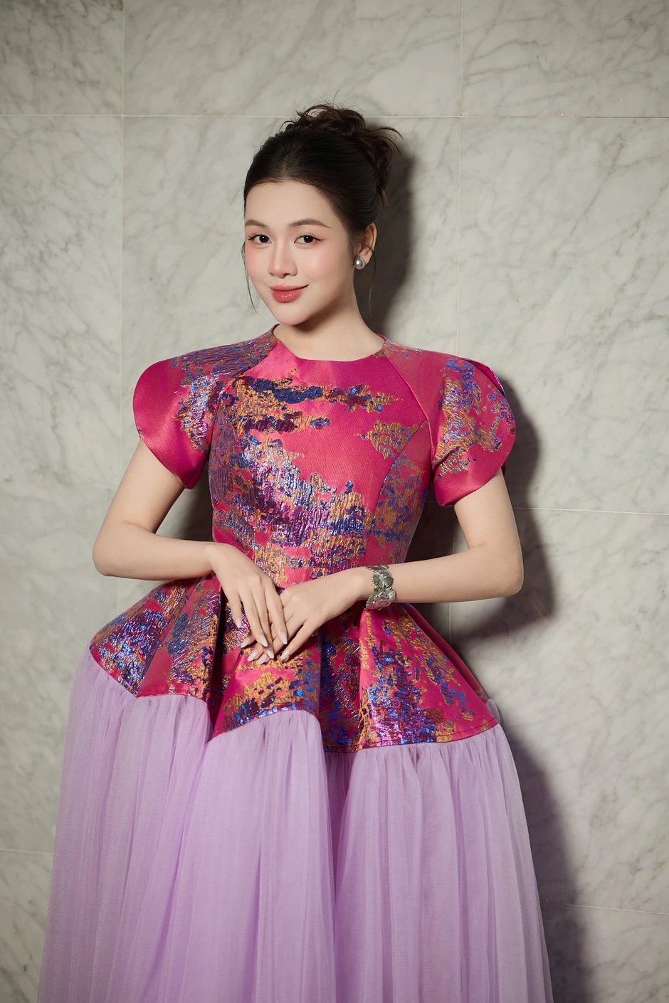 Thêm 1 hit tỷ view TikTok bị chê, gây tranh cãi câu hát liên quan đến "chồng gia trưởng" Thêm 1 hit tỷ view TikTok bị chê, gây tranh cãi câu hát liên quan đến "chồng gia trưởng"