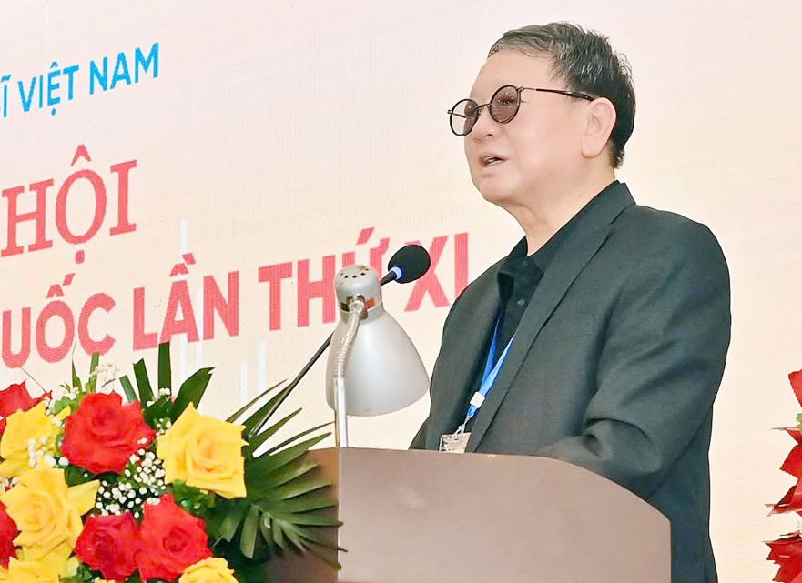 Thiếu tướng, nhạc sĩ Đức Trịnh tái đắc cử Chủ tịch Hội Nhạc sĩ Việt Nam Thiếu tướng, nhạc sĩ Đức Trịnh tái đắc cử Chủ tịch Hội Nhạc sĩ Việt Nam