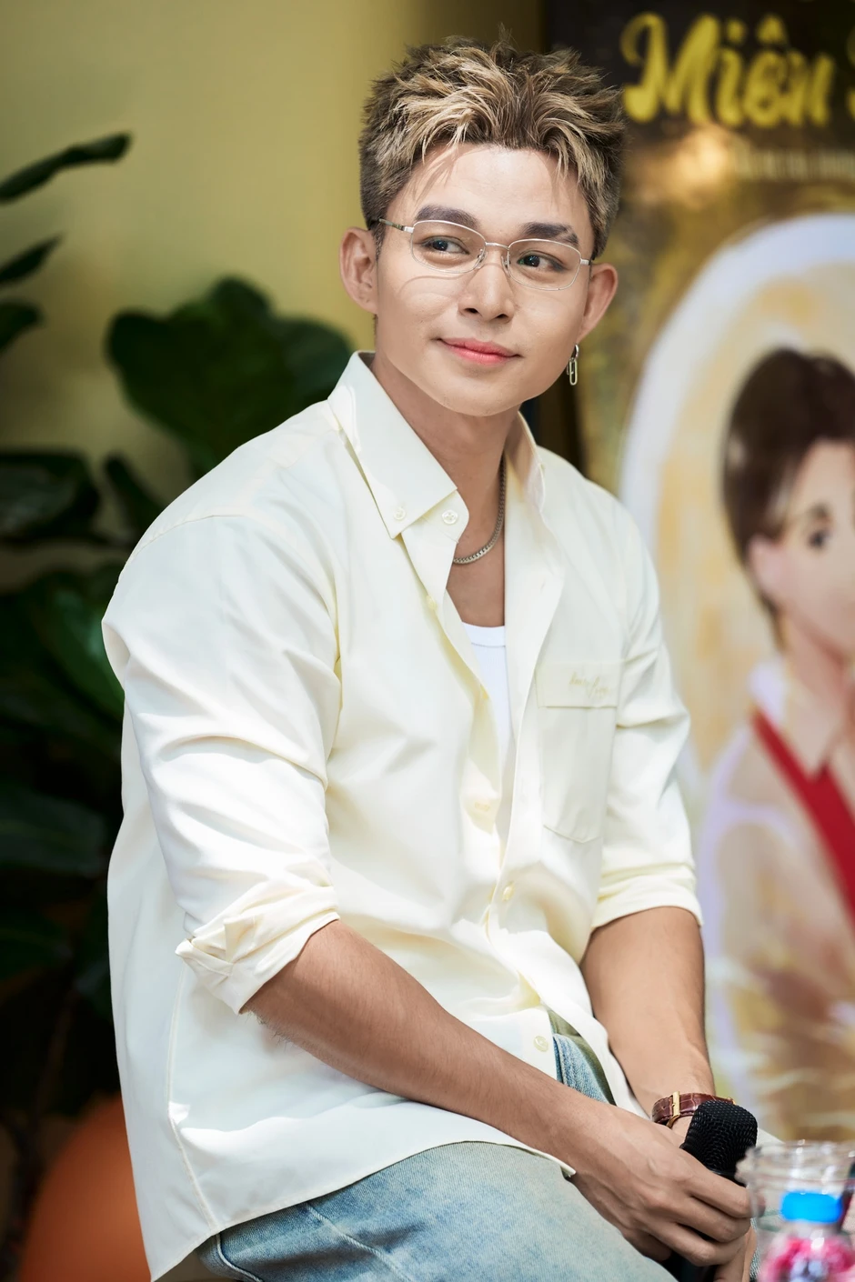 Thông báo mới nhất của Jun Phạm về MV dung tục khiến Sở Văn hóa - Thể thao TP.HCM vào cuộc Thông báo mới nhất của Jun Phạm về MV dung tục khiến Sở Văn hóa - Thể thao TP.HCM vào cuộc
