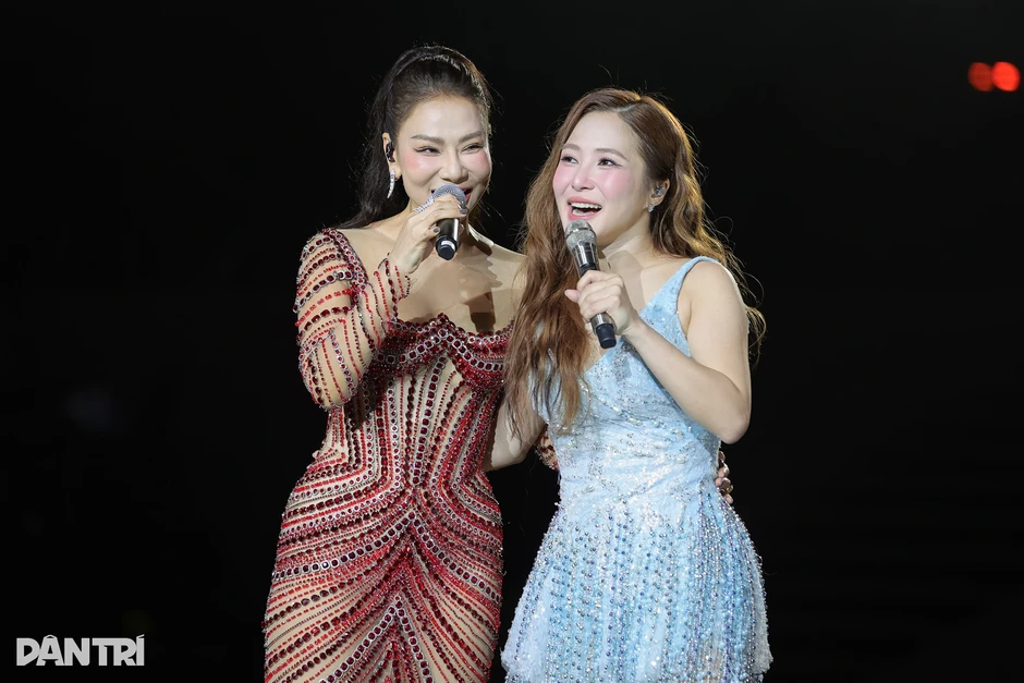 Thu Minh - Hương Tràm lần đầu song ca sau 14 năm vướng tin đồn rạn nứt Thu Minh - Hương Tràm lần đầu song ca sau 14 năm vướng tin đồn rạn nứt