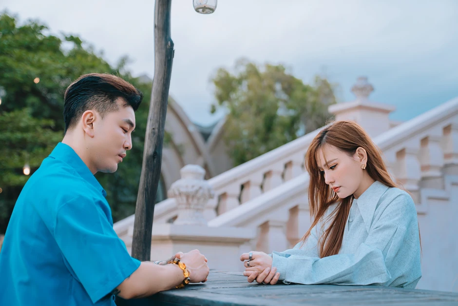 Thu Thủy tái hợp Ưng Hoàng Phúc sau 23 năm, hé lộ mối quan hệ 2 gia đình Thu Thủy tái hợp Ưng Hoàng Phúc sau 23 năm, hé lộ mối quan hệ 2 gia đình
