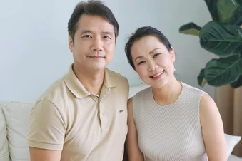 Tiến sĩ Đào Nhật Quang hạnh phúc bên nữ giáo sư Hàn Quốc, hàng ngày nói 4 thứ tiếng
