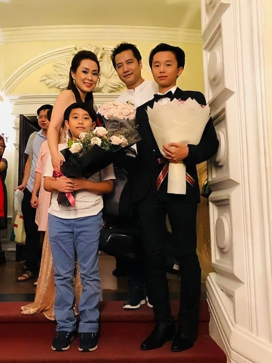Tiến sĩ Đào Nhật Quang hạnh phúc bên nữ giáo sư Hàn Quốc, hàng ngày nói 4 thứ tiếng