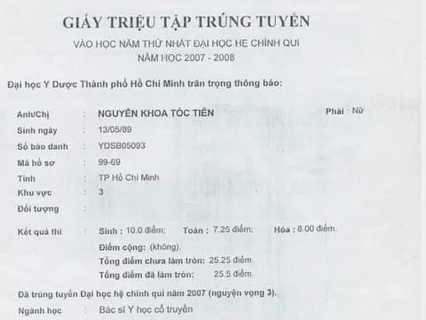 Tóc Tiên thi Đại học đạt điểm 10, đỗ trường Y Dược nhưng bỏ học đi hát bị mẹ từ mặt