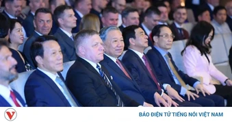 Tổng Bí thư, Chủ tịch nước Tô Lâm và Thủ tướng Slovakia thưởng thức hòa nhạc tại Hà Nội