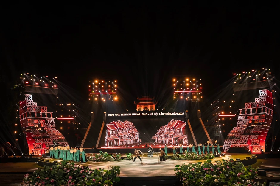 Tổng đạo diễn Phạm Hoàng Giang đưa “Dòng chảy di sản” lên sân khấu khai mạc Festival Thăng Long - Hà Nội 2026 Tổng đạo diễn Phạm Hoàng Giang đưa “Dòng chảy di sản” lên sân khấu khai mạc Festival Thăng Long - Hà Nội 2026