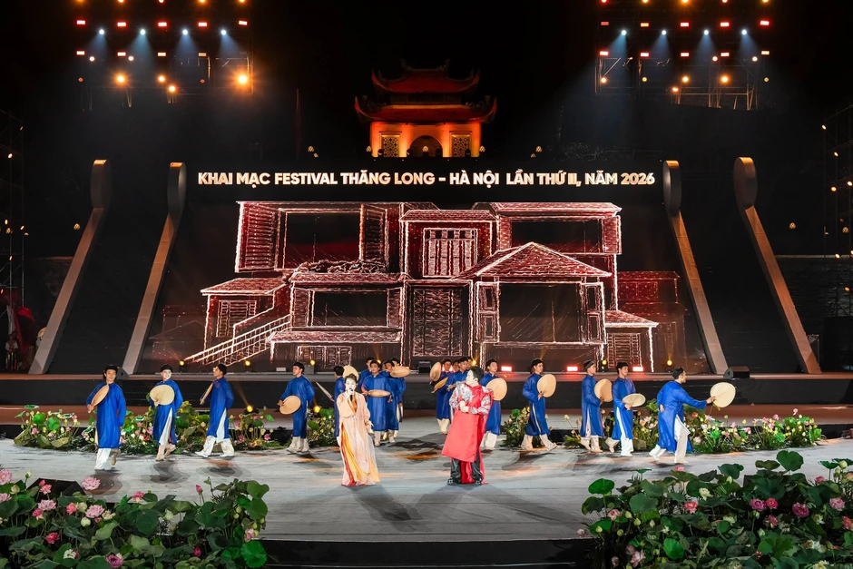Tổng đạo diễn Phạm Hoàng Giang đưa “Dòng chảy di sản” lên sân khấu khai mạc Festival Thăng Long - Hà Nội 2026 Tổng đạo diễn Phạm Hoàng Giang đưa “Dòng chảy di sản” lên sân khấu khai mạc Festival Thăng Long - Hà Nội 2026