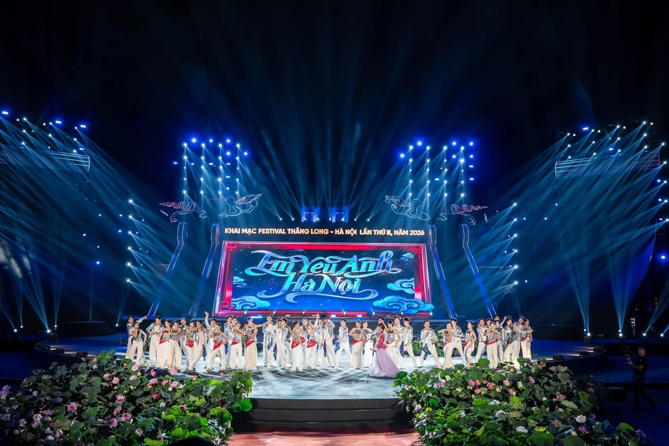 Tổng đạo diễn Phạm Hoàng Giang đưa “Dòng chảy di sản” lên sân khấu khai mạc Festival Thăng Long - Hà Nội 2026 Tổng đạo diễn Phạm Hoàng Giang đưa “Dòng chảy di sản” lên sân khấu khai mạc Festival Thăng Long - Hà Nội 2026