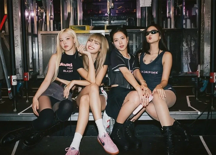 Tranh cãi album mới của BlackPink, người khen đỉnh cao người chê 'chẳng đột phá' Tranh cãi album mới của BlackPink, người khen đỉnh cao người chê 'chẳng đột phá'