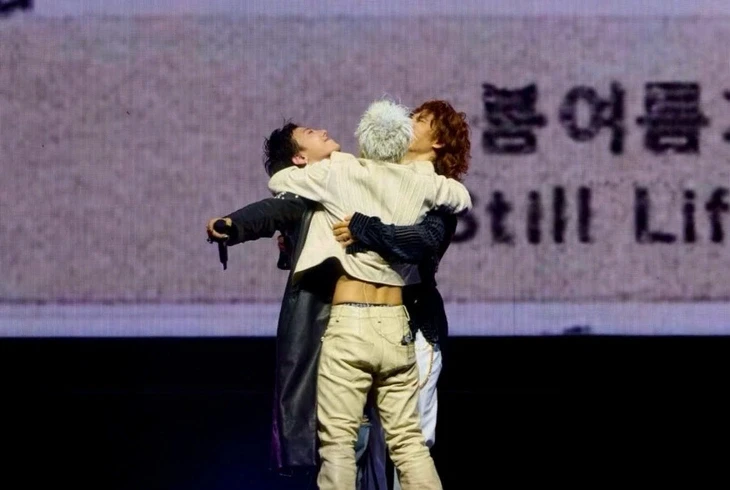 Trước World tour, Big Bang 'đãi' fan bằng loạt ca khúc mới Trước World tour, Big Bang 'đãi' fan bằng loạt ca khúc mới