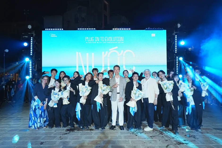 Từ vũ đạo “Nước”, EU và giới trẻ Việt Nam lan tỏa thông điệp xanh Từ vũ đạo “Nước”, EU và giới trẻ Việt Nam lan tỏa thông điệp xanh