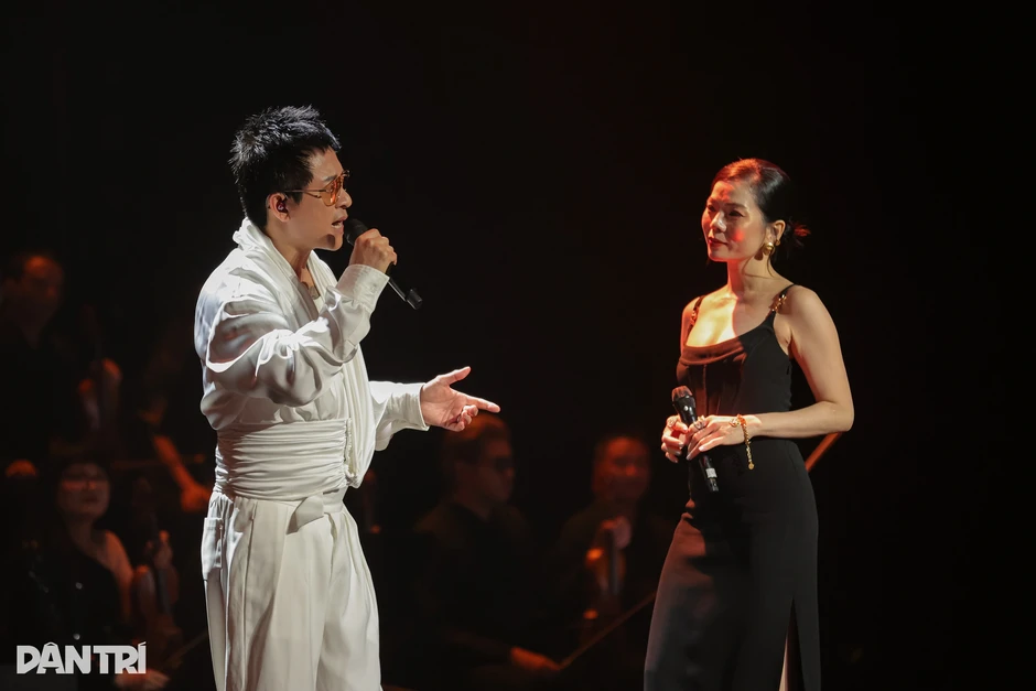 Tuấn Hưng: "Lệ Quyên là người tình sân khấu duy nhất của tôi" Tuấn Hưng: "Lệ Quyên là người tình sân khấu duy nhất của tôi"