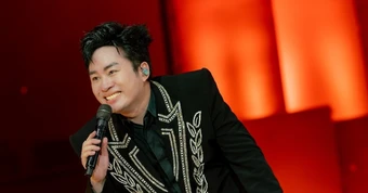Tùng Dương 'thiêu đốt' sân khấu Her Concert, hiếm hoi hát nhạc remix