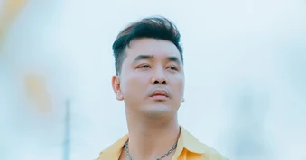 Ưng Hoàng Phúc trở lại