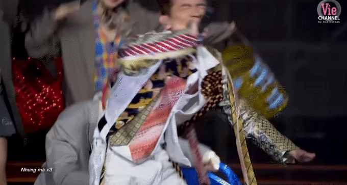 Việt Nam có 1 ca khúc nổi tiếng toàn cầu đạt tỷ lượt xem, khiến G-DRAGON và BTS nhún nhảy theo Việt Nam có 1 ca khúc nổi tiếng toàn cầu đạt tỷ lượt xem, khiến G-DRAGON và BTS nhún nhảy theo