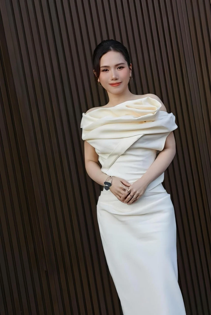 Việt Nam có thiên tài giọng hát đỗ Nhạc viện năm 9 tuổi: Nổi tiếng cả nước vẫn ở ẩn làm giảng viên Việt Nam có thiên tài giọng hát đỗ Nhạc viện năm 9 tuổi: Nổi tiếng cả nước vẫn ở ẩn làm giảng viên