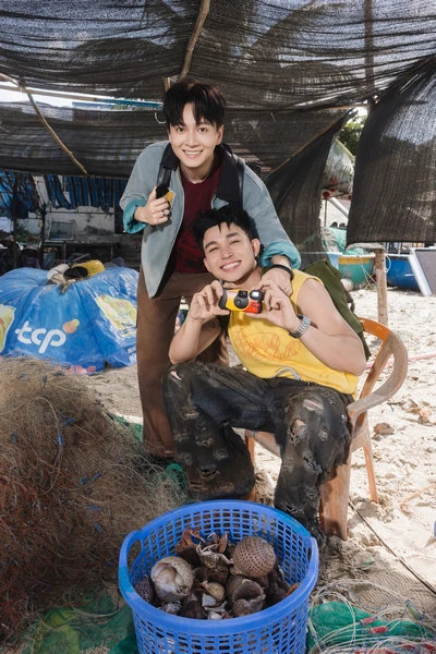 Vừa xác nhận tham gia Quán nhà Haha, Jun Phạm đồng hành cùng Ngô Kiến Huy trong MV đẹp xiêu lòng Vừa xác nhận tham gia Quán nhà Haha, Jun Phạm đồng hành cùng Ngô Kiến Huy trong MV đẹp xiêu lòng