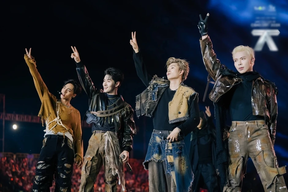 Xôn xao mức giá vé lên tới 50 triệu đồng, concert Anh Trai Say Hi D-9 đang hứa hẹn điều gì? Xôn xao mức giá vé lên tới 50 triệu đồng, concert Anh Trai Say Hi D-9 đang hứa hẹn điều gì?