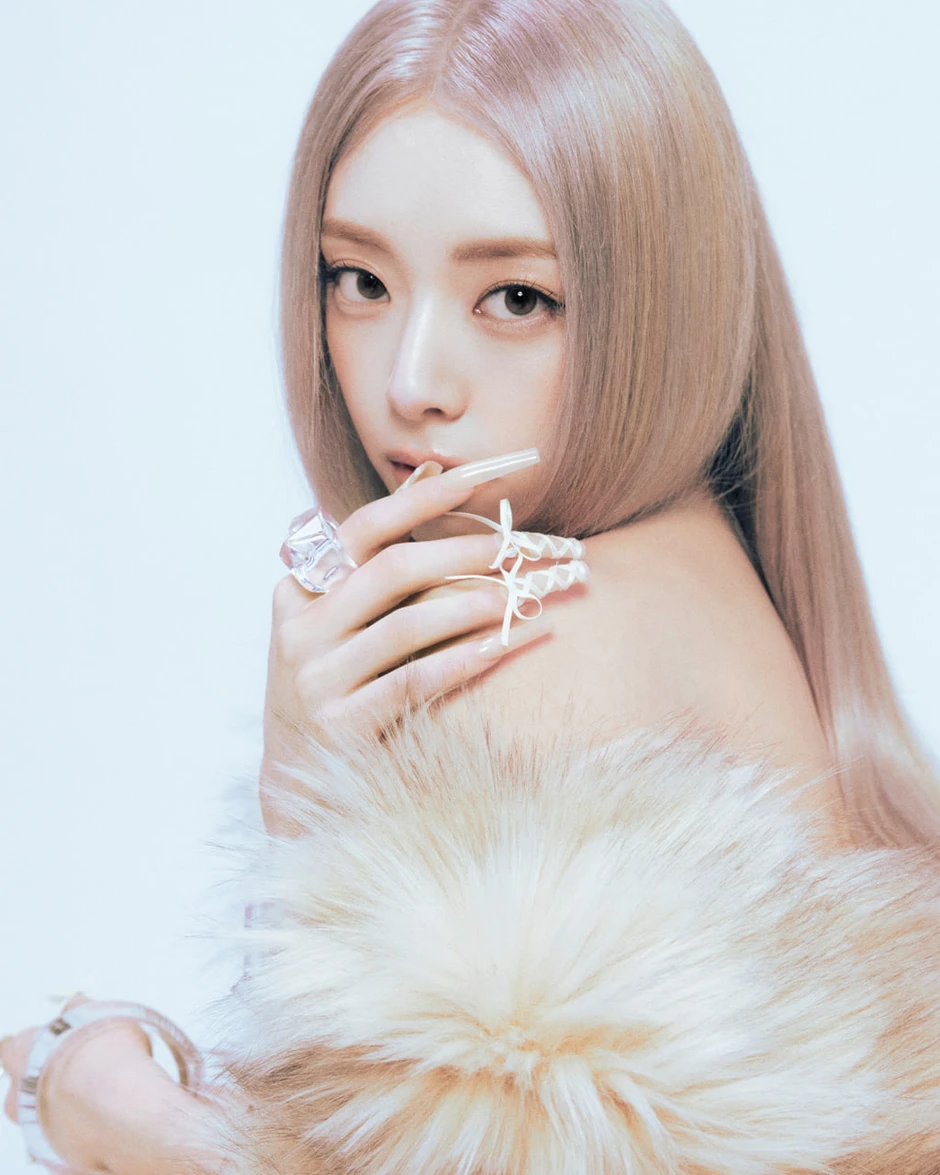 YUNA (ITZY) vừa lọt top đề cử đẹp nhất thế giới YUNA (ITZY) vừa lọt top đề cử đẹp nhất thế giới