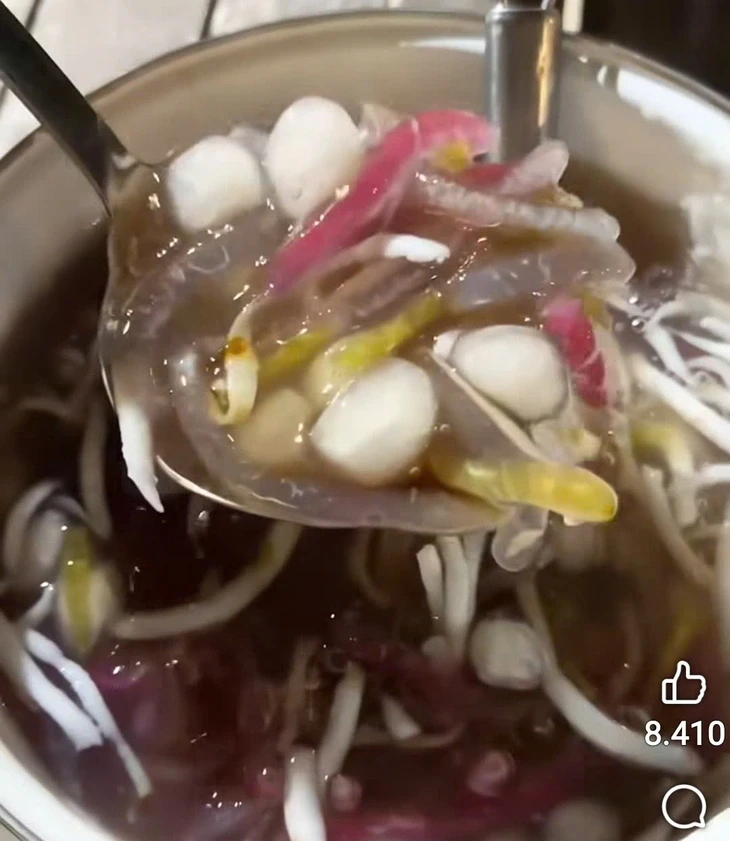 Bánh canh vỏ bưởi của Lệ Thủy ngon cỡ nào mà nấu ra là sạch bách nồi