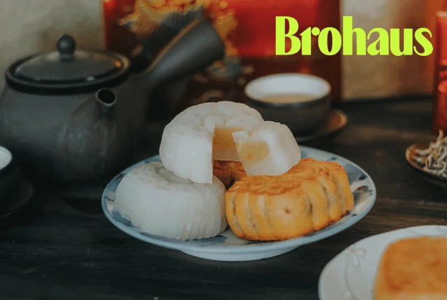 Bánh nướng hay bánh dẻo ngon hơn? Khám phá hương vị Trung thu 2026