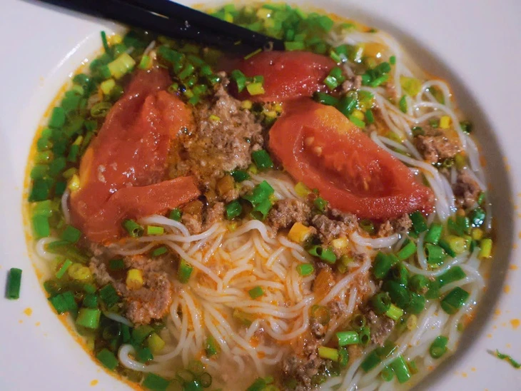 Bún riêu Hà Nội xưa: Riêu cua, cà chua và chút mỡ Bún riêu Hà Nội xưa: Riêu cua, cà chua và chút mỡ