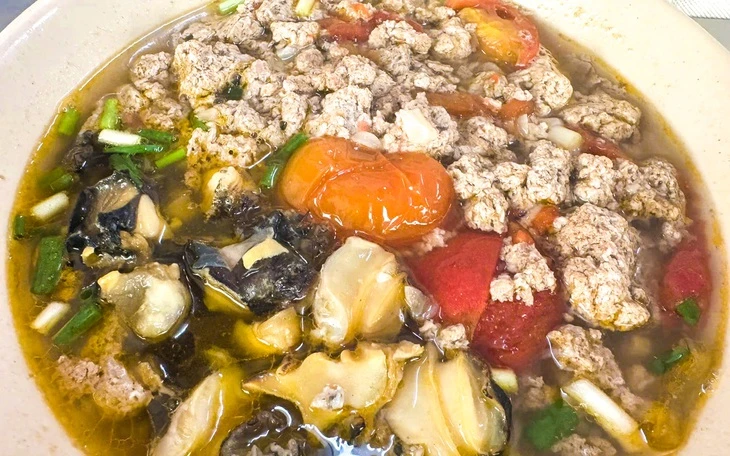 Bún riêu Hà Nội xưa: Riêu cua, cà chua và chút mỡ Bún riêu Hà Nội xưa: Riêu cua, cà chua và chút mỡ