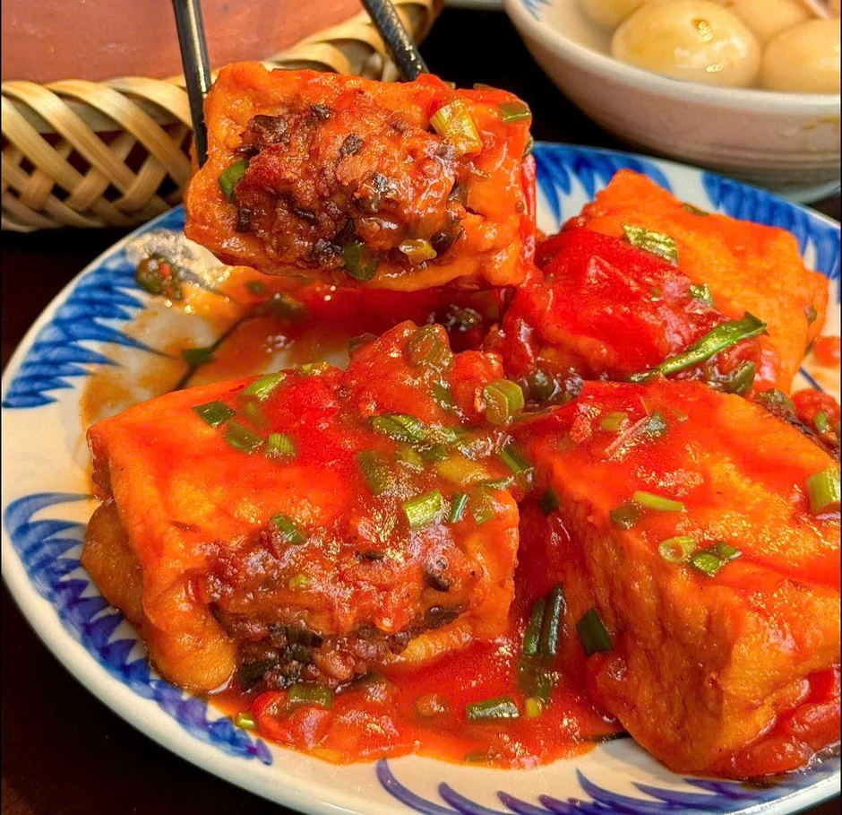 Cách làm đậu phụ nhồi thịt xốt cà chua đơn giản tại nhà Cách làm đậu phụ nhồi thịt xốt cà chua đơn giản tại nhà