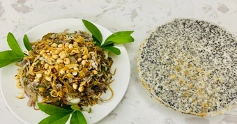 Cách làm nộm hoa chuối trắng giòn để giải ngấy sau Tết