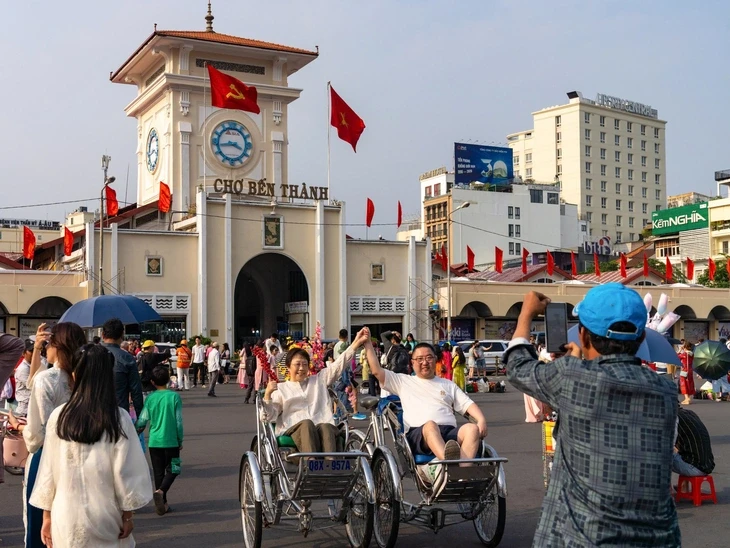 Chạm di sản ký ức đô thị: Khám phá Sài Gòn, Bến Thành, Chợ Lớn trên TikTok Chạm di sản ký ức đô thị: Khám phá Sài Gòn, Bến Thành, Chợ Lớn trên TikTok
