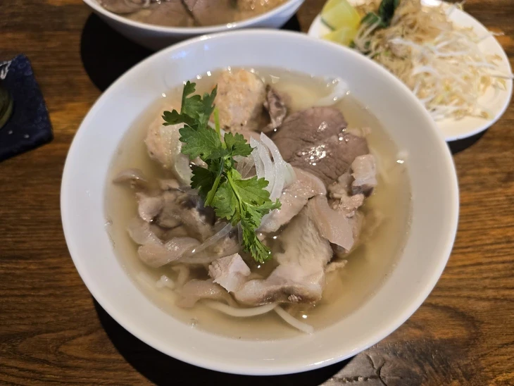 Chia tay bún bò O Kay, nước trong mang theo cả sự chậm rãi của Huế Chia tay bún bò O Kay, nước trong mang theo cả sự chậm rãi của Huế