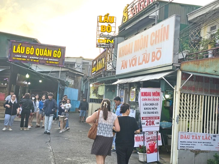 Lạc lối lẩu bò Ba Toa ở Đà Lạt bên dòng suối Cam Ly Lạc lối lẩu bò Ba Toa ở Đà Lạt bên dòng suối Cam Ly