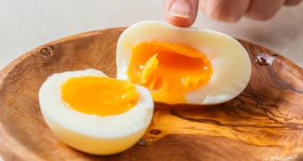 Luộc trứng lòng đào bao nhiêu phút để dẻo ngậy, không tanh?