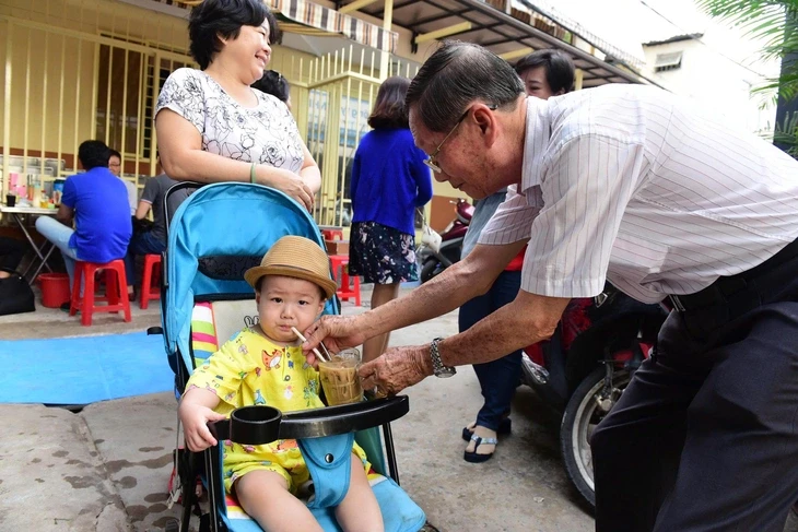Tạm biệt ông chủ Phở Dậu, người đồng hành thân thương nhiều năm cùng Ngày của Phở Tạm biệt ông chủ Phở Dậu, người đồng hành thân thương nhiều năm cùng Ngày của Phở
