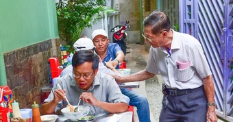 Tạm biệt ông chủ Phở Dậu, người đồng hành thân thương nhiều năm cùng Ngày của Phở