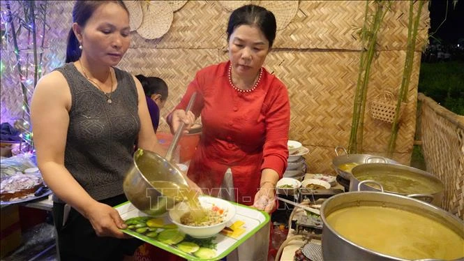 Tổ chức lễ hội gắn với món ăn độc đáo của người dân ven sông Trà Tổ chức lễ hội gắn với món ăn độc đáo của người dân ven sông Trà
