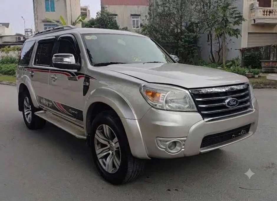 5 chiếc Ford Everest cũ thanh lý giá chỉ hơn 100 triệu đồng 5 chiếc Ford Everest cũ thanh lý giá chỉ hơn 100 triệu đồng