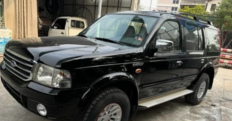 5 chiếc Ford Everest cũ thanh lý giá chỉ hơn 100 triệu đồng