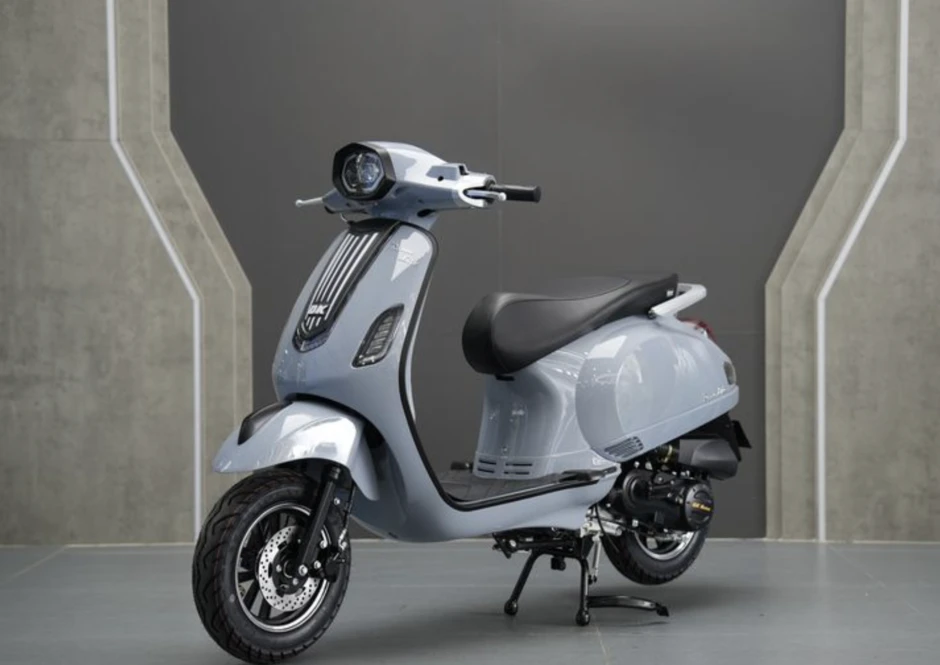 Loạt mẫu xe tay ga 50cc không cần bằng lái cho học sinh cấp 3 từ 16 tuổi Loạt mẫu xe tay ga 50cc không cần bằng lái cho học sinh cấp 3 từ 16 tuổi