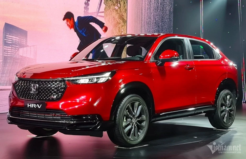 Loạt xe gầm cao cỡ B đang giảm giá mạnh tháng 8, có mẫu giảm hơn 200 triệu Loạt xe gầm cao cỡ B đang giảm giá mạnh tháng 8, có mẫu giảm hơn 200 triệu
