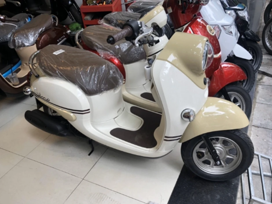 Loạt xe máy 50cc nhập khẩu giá đắt đỏ dành cho 'con nhà giàu'
