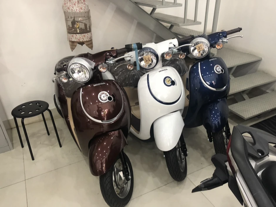 Loạt xe máy 50cc nhập khẩu giá đắt đỏ dành cho 'con nhà giàu'