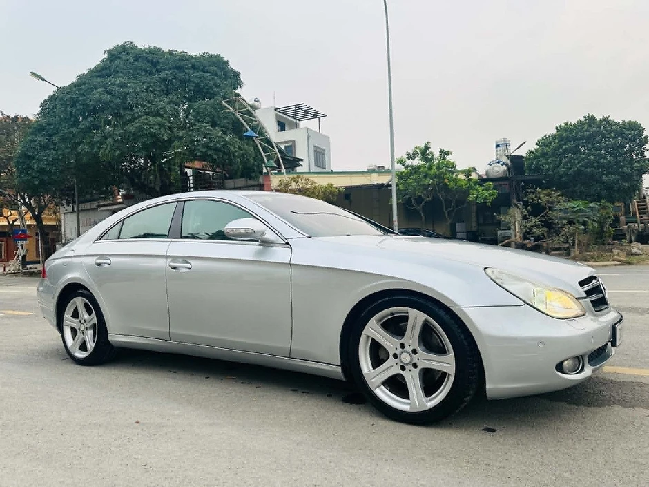 Loạt xe sang đời sâu nay có giá dễ tiếp cận, chỉ hơn 400 triệu đồng