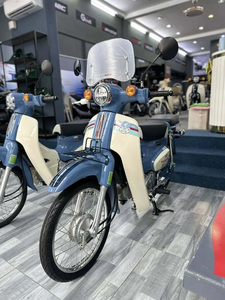 Nhiều mẫu Honda Cub nhập ngoại thiết kế độc, giá hơn trăm triệu vẫn hút khách Nhiều mẫu Honda Cub nhập ngoại thiết kế độc, giá hơn trăm triệu vẫn hút khách