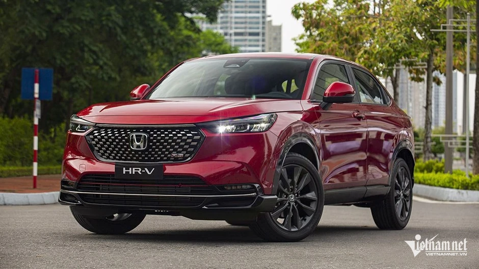 Nhiều mẫu xe hybrid đang được giảm giá mạnh trong tháng 9