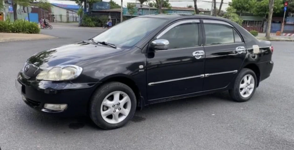 Săn xe công thanh lý giá rẻ, Toyota Corolla Altis cũ chỉ từ 87 triệu đồng Săn xe công thanh lý giá rẻ, Toyota Corolla Altis cũ chỉ từ 87 triệu đồng